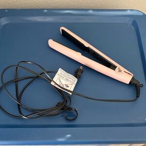 Lange Soft Pink Hair Straightener